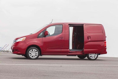 2015_nissan_nv200