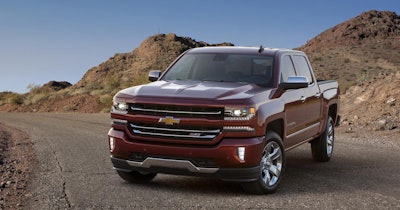 2016-Chevrolet-Silverado-001