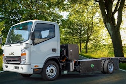 The world’s first natural gas hybrid commercial truck, produced by two California companies, is expected to go on sale in February.