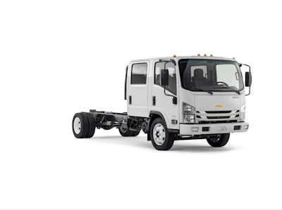 2016-Chevrolet-4500-Low-Cab-Forward-001