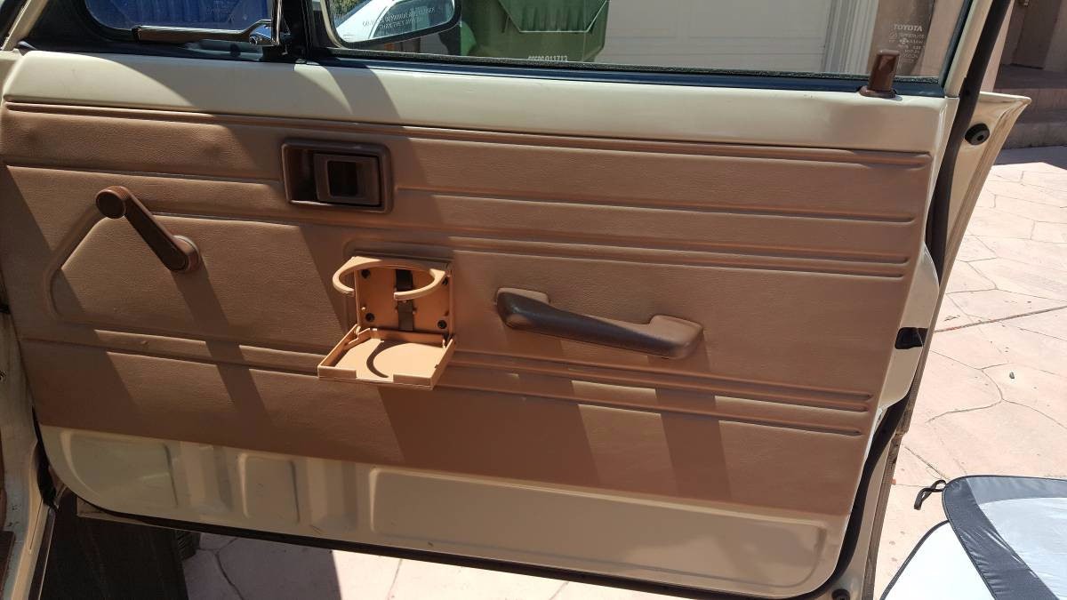 1986 toyota deals pickup door panels