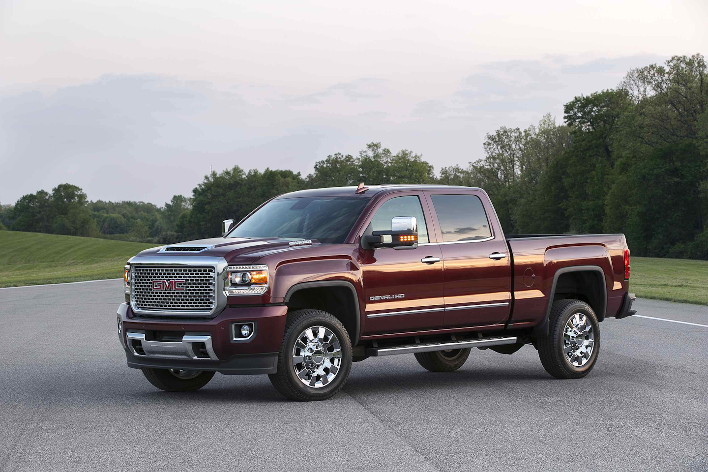 GMC releases photos of 2017 Sierra Denali 2500HD | Hard Working Trucks