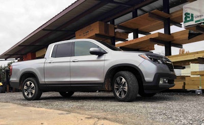 2017-honda-ridgeline