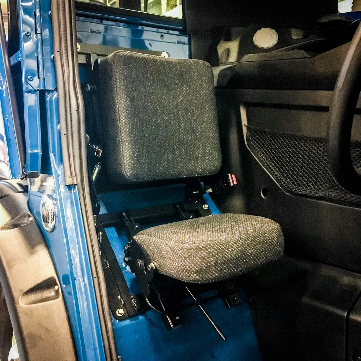 Mack introduces multi-position seat for Mack LR | Hard Working Trucks