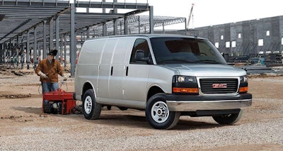 2018-gmfleet-gmc-savana-cargo-exterior-1-960×510