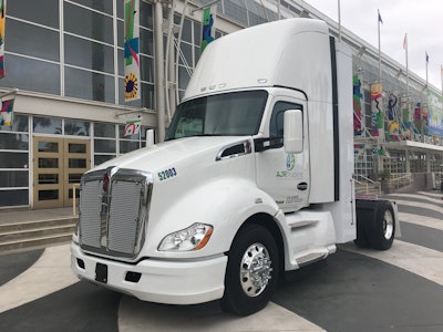 Kenworth-T680-CNG