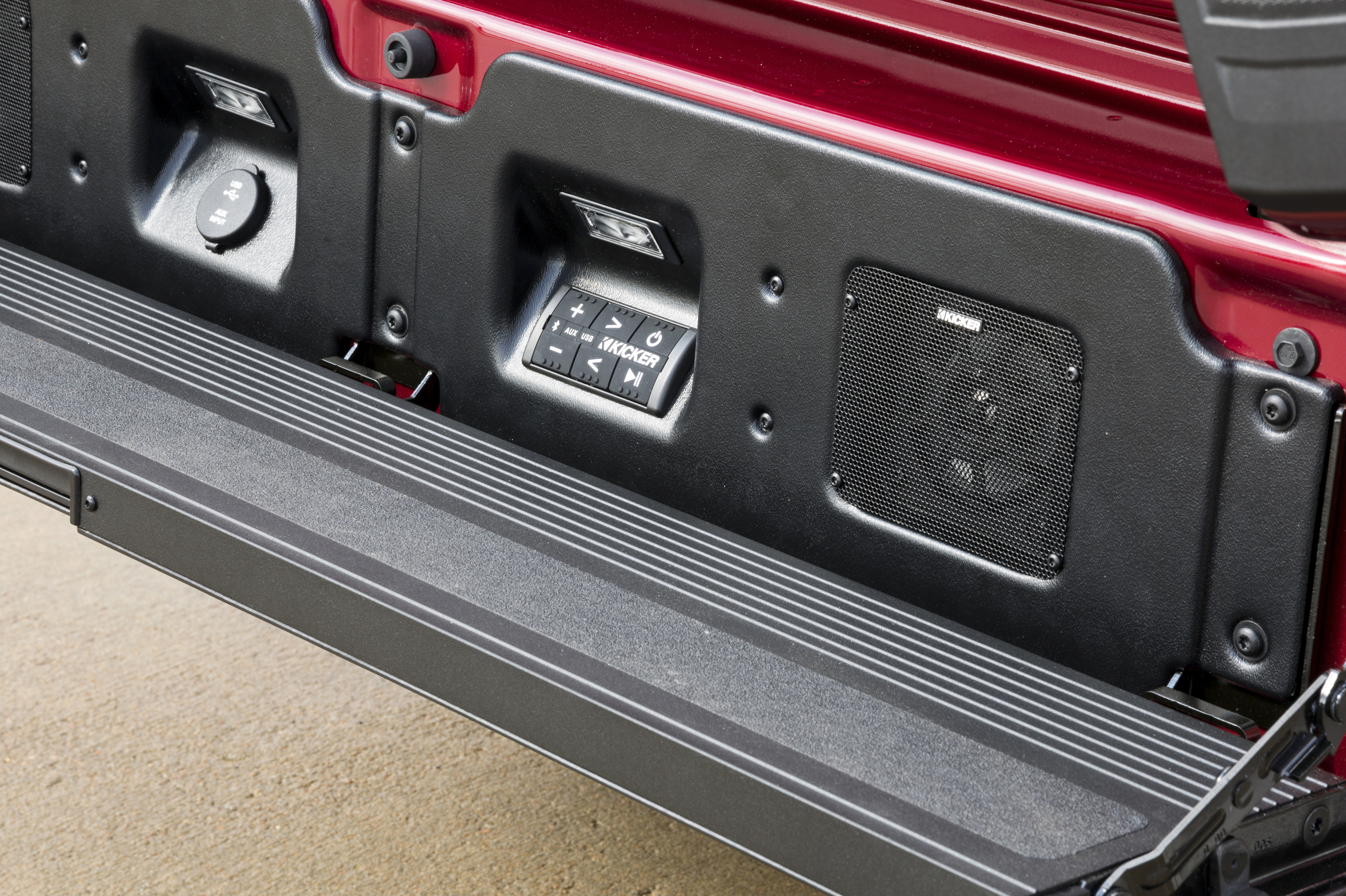 kicker tailgate stereo