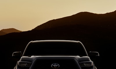 2020_Tacoma_Teaser_DA93BA7C70E78264FD01C74A473243D64B78E520