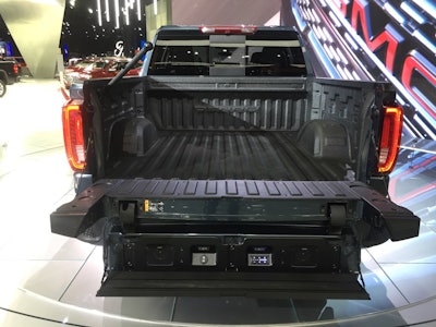 GMC-tailgate-stereo