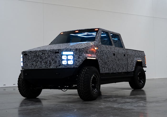 The ATLIS XT work truck offers up to 500 miles of range and a fast 15-minute charge time.
